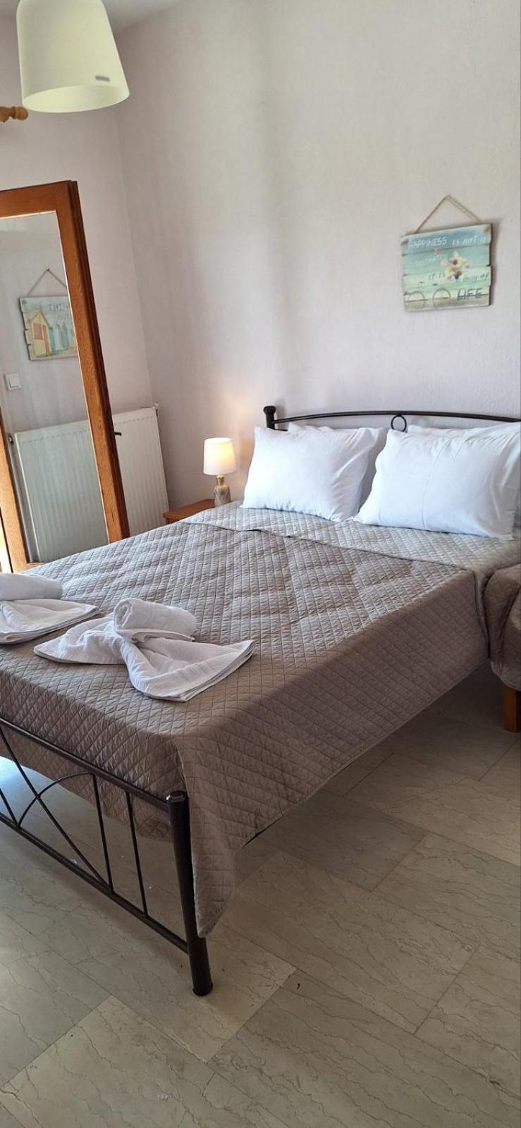 P.A.G Apartments Nea Roda Habitación foto